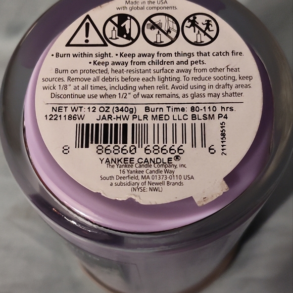 NWT! Yankee Candle 12oz Lilac Blossom - Picture 6 of 6
